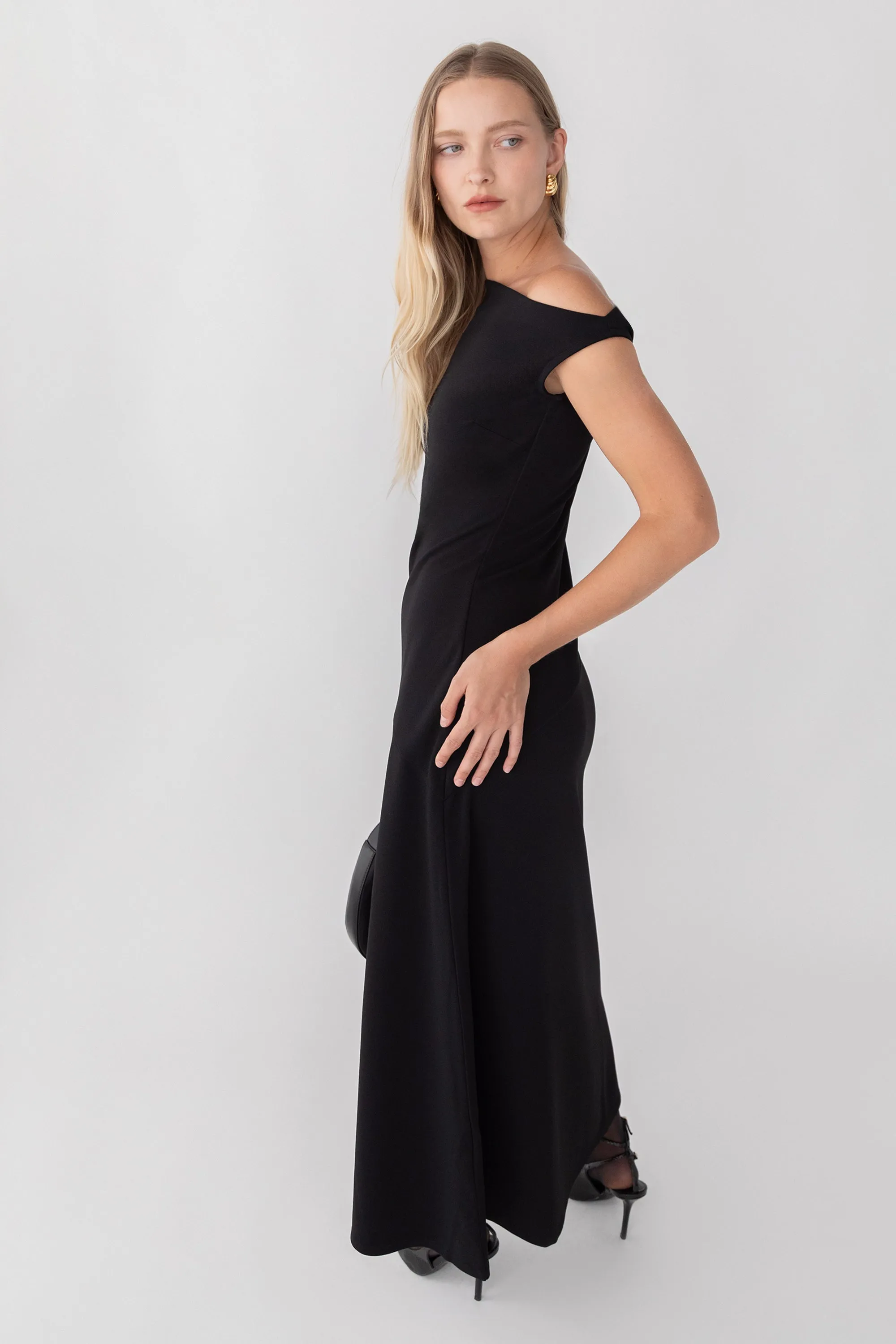 OFF THE SHOULDER MAXI DRESS